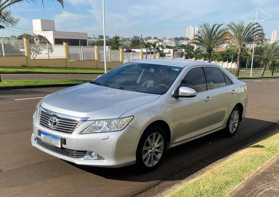 TOYOTA CAMRY 3.5 XLE V6 24V GASOLINA 4P AUTOMÁTICO